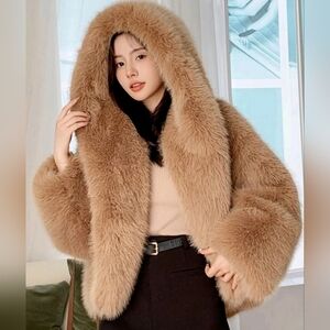 Laseti Luxurious Tan Faux Fur Coat (L)